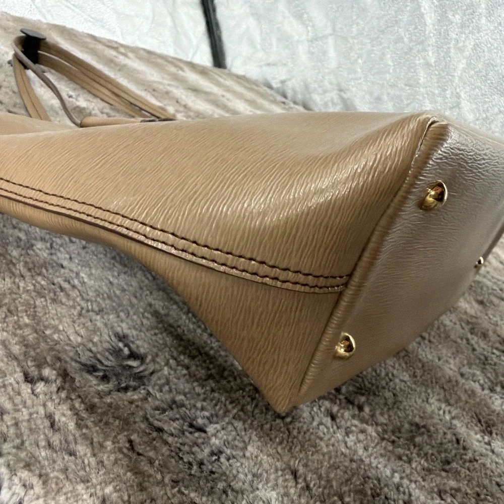 Lauren Ralph Lauren beautiful bag